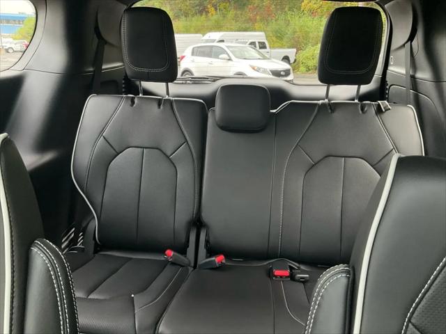 2026 Chrysler Pacifica Limited AWD