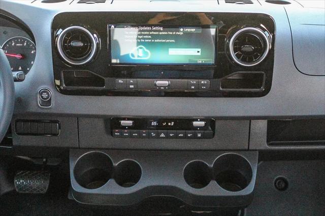 2025 Mercedes-Benz Sprinter 2500 Standard Roof 4-Cyl Diesel HO Select
