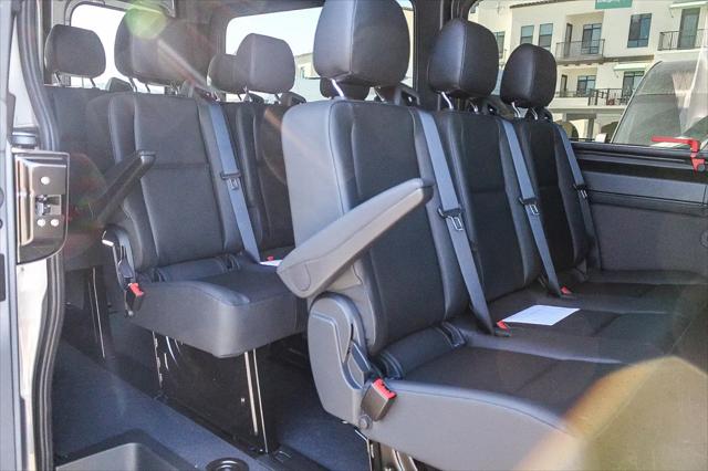 2025 Mercedes-Benz Sprinter 2500 Standard Roof 4-Cyl Diesel HO Select