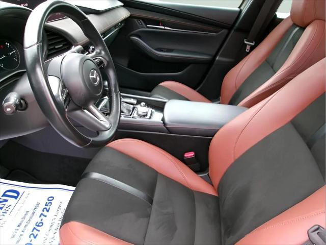 2024 Mazda Mazda3 2.5 Carbon Turbo