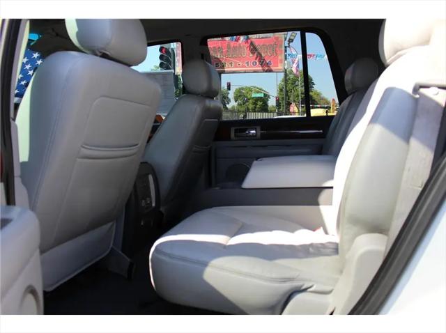 2004 Lincoln Navigator Luxury