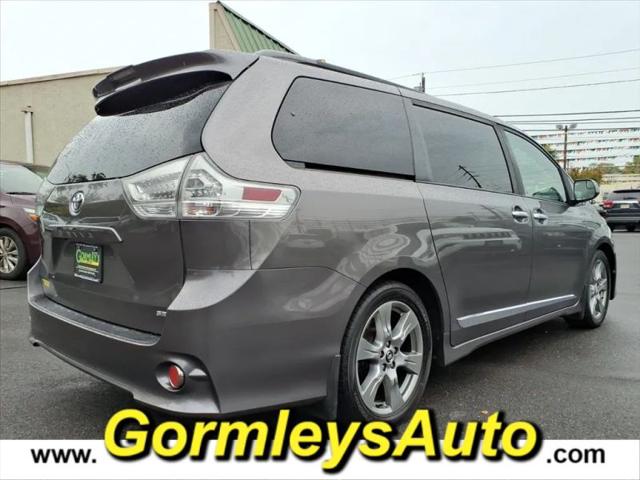 2018 Toyota Sienna SE 8 Passenger
