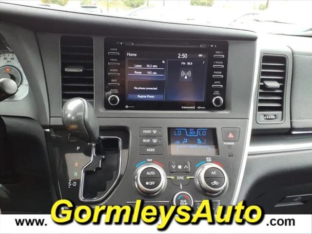 2018 Toyota Sienna SE 8 Passenger