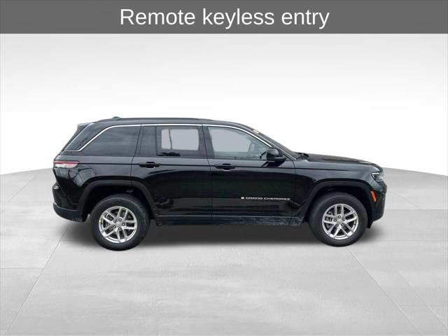 2025 Jeep Grand Cherokee Laredo X 4x4