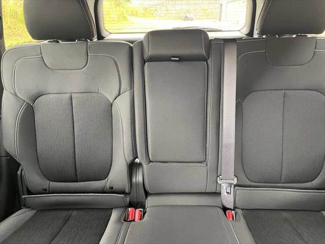 2025 Jeep Grand Cherokee Laredo X 4x4