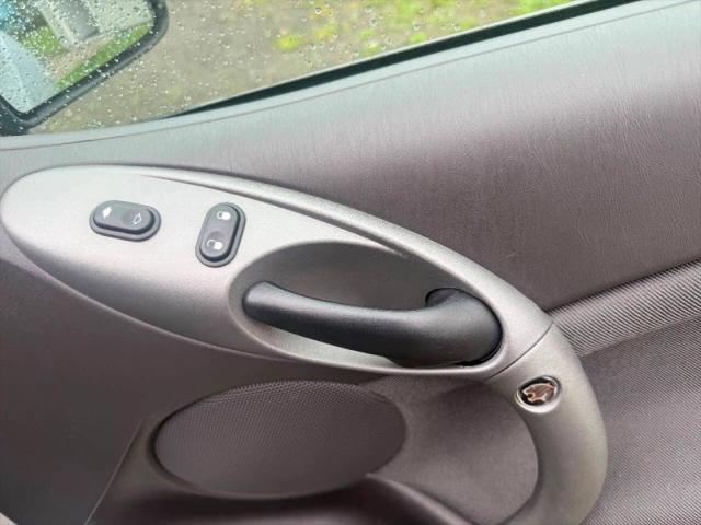 2000 Mercury Cougar V6