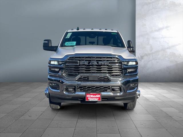 2026 RAM Ram 3500 RAM 3500 TRADESMAN CREW CAB 4X4 8 BOX