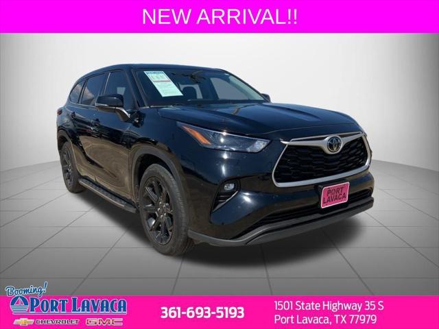 2022 Toyota Highlander LE