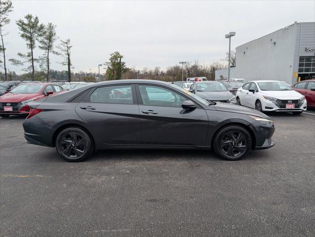 2023 Hyundai Elantra SEL 2023 Hyundai Elantra SEL