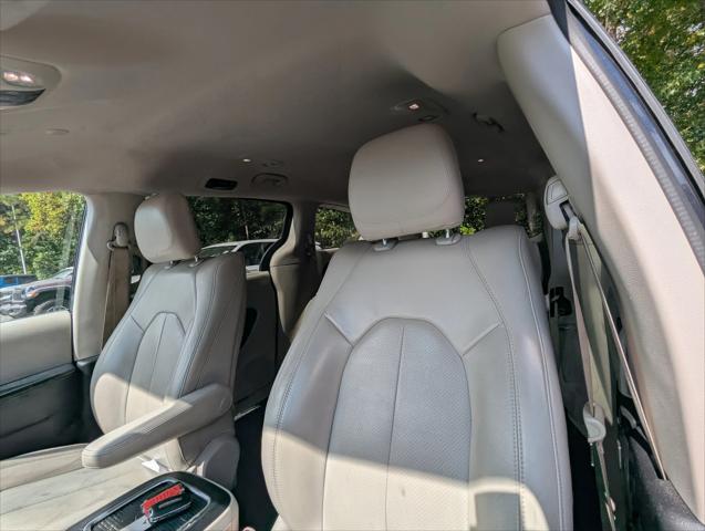 2021 Chrysler Pacifica Touring L