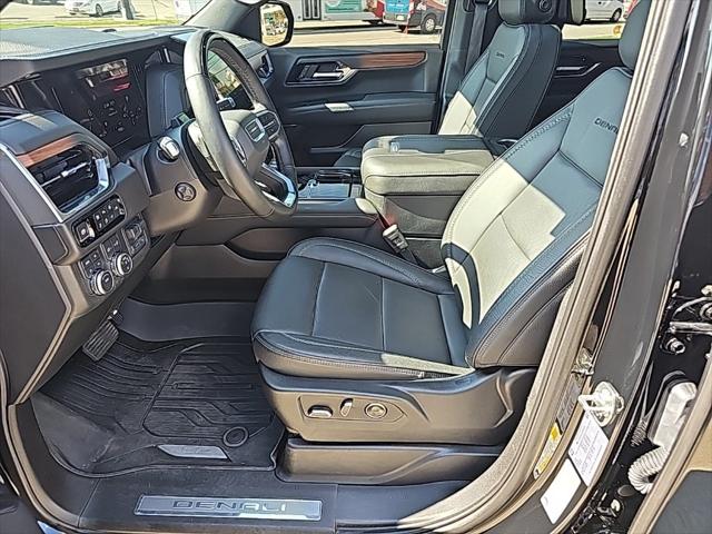2025 GMC Yukon 4WD Denali