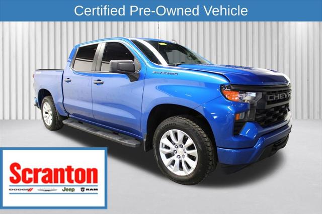 2022 Chevrolet Silverado 1500 4WD Crew Cab Short Bed Custom