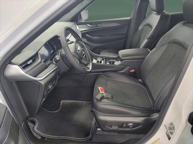 2025 Jeep Grand Cherokee L Altitude X 4x4