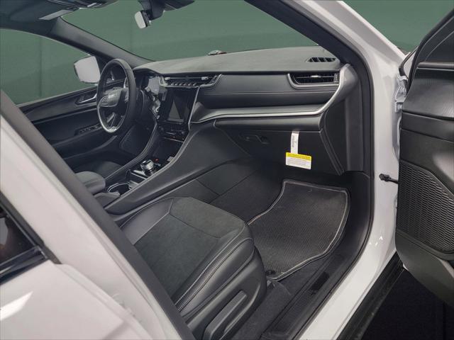 2025 Jeep Grand Cherokee L Altitude X 4x4