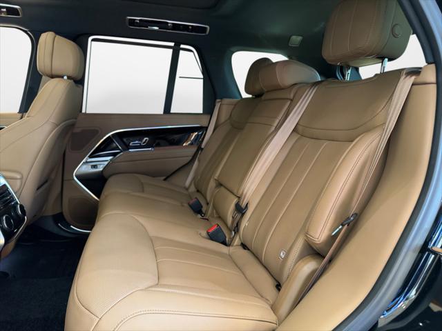 2025 Land Rover Range Rover P530 SE