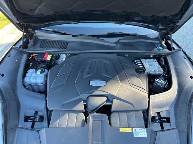 2020 Porsche Cayenne Unknown