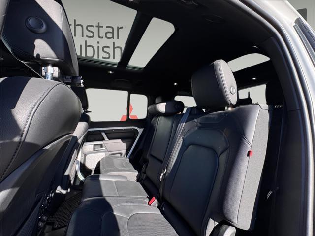 2024 Land Rover Defender 130 P400 X-Dynamic SE