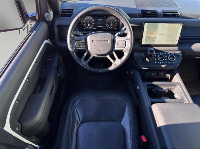2024 Land Rover Defender 130 P400 X-Dynamic SE