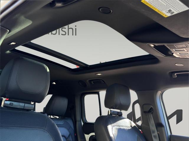 2024 Land Rover Defender 130 P400 X-Dynamic SE