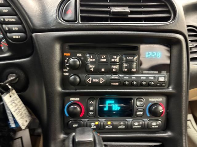 2001 Chevrolet Corvette Base