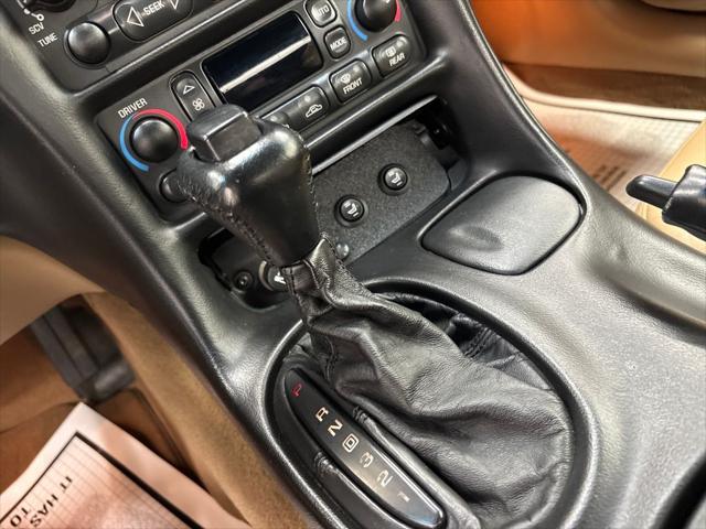 2001 Chevrolet Corvette Base