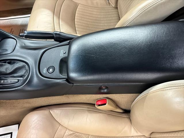 2001 Chevrolet Corvette Base