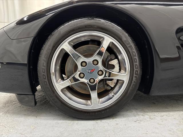 2001 Chevrolet Corvette Base
