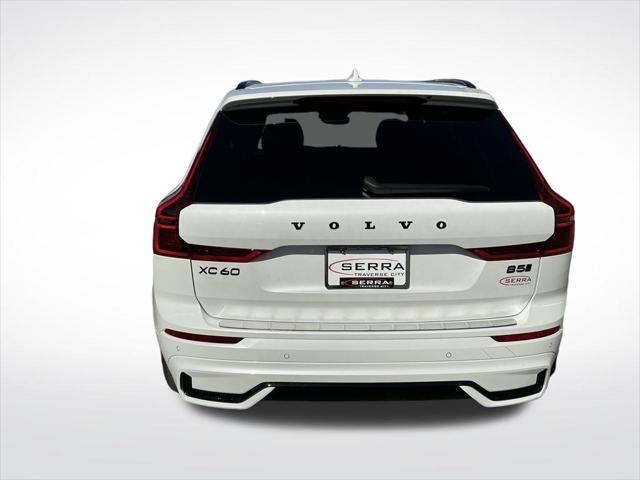 2026 Volvo XC60 B5 Ultra Black Edition