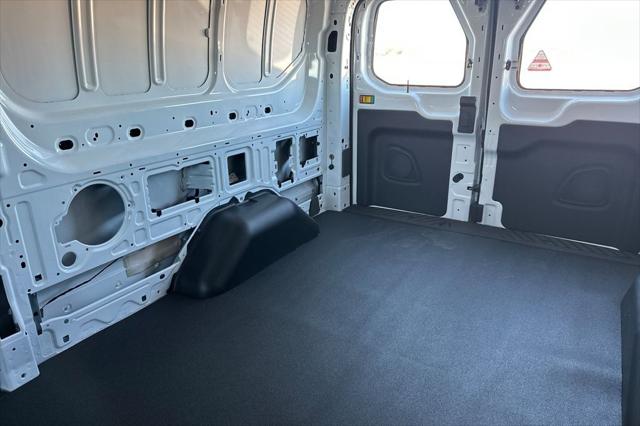 2025 Ford Transit Cargo Van Base