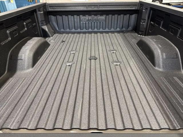 2026 GMC Sierra 2500HD Crew Cab, Standard Bed, AT4, 4WD