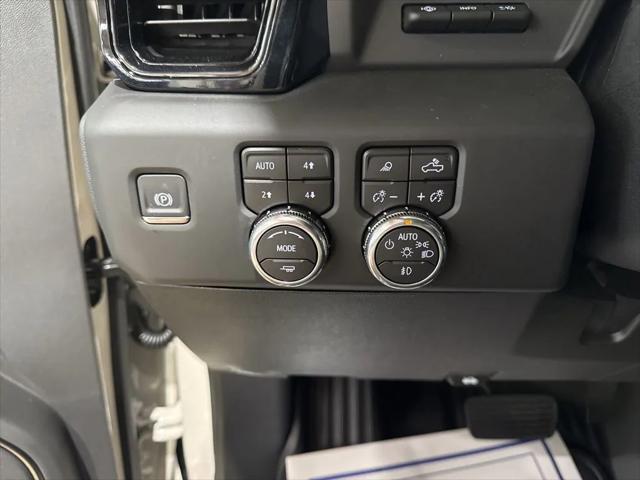2026 GMC Sierra 2500HD Crew Cab, Standard Bed, AT4, 4WD