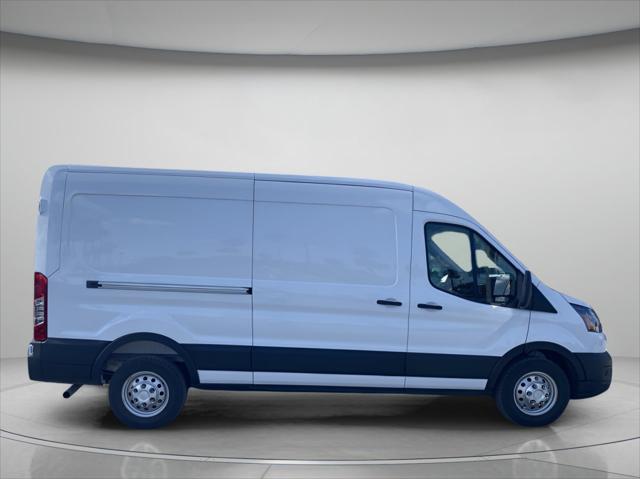 2026 Ford Transit Cargo Van T-250 148 Med Rf 9150 GVWR AWD