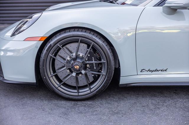 2025 Porsche 911 Carrera GTS