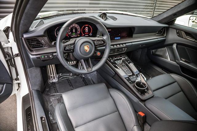 2025 Porsche 911 Carrera GTS