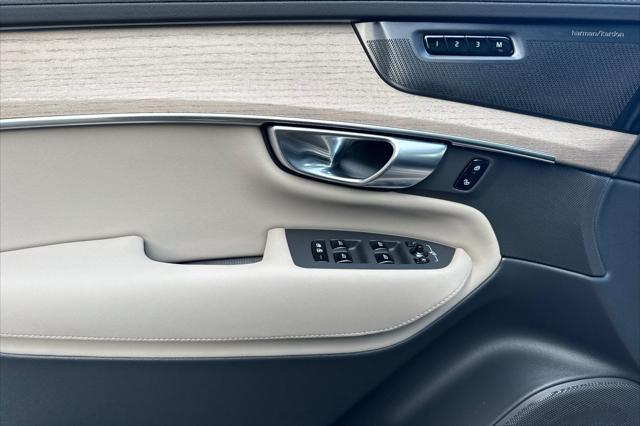 2026 Volvo XC90 Plug-In Hybrid Plus, T8 AWD, Electric/Gasoline, Bright, 7 Seats