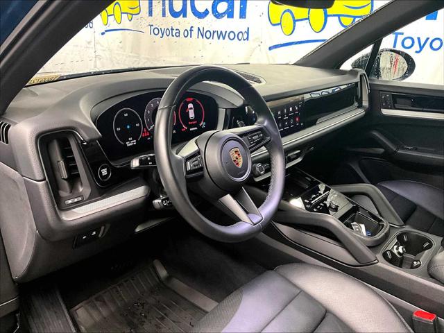 2024 Porsche Cayenne Unknown
