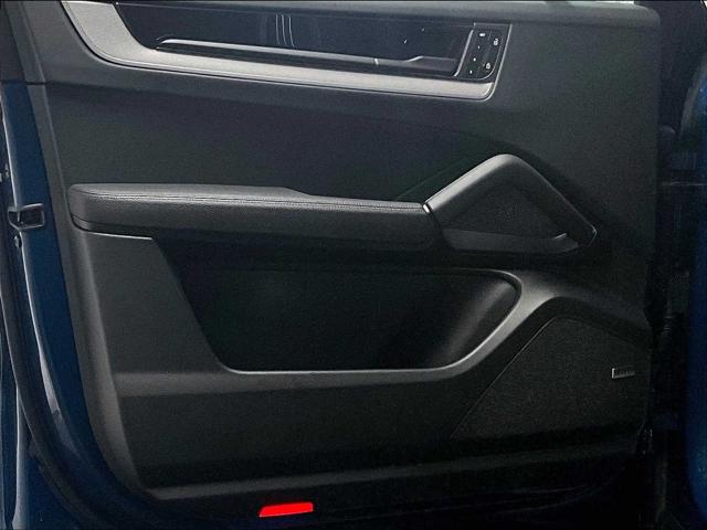 2024 Porsche Cayenne Unknown