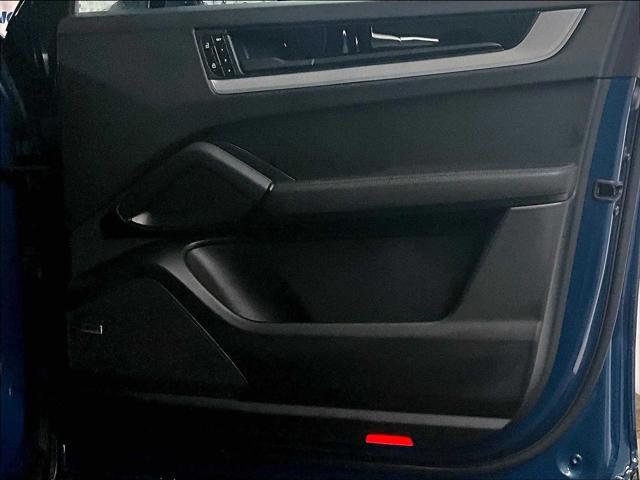 2024 Porsche Cayenne Unknown