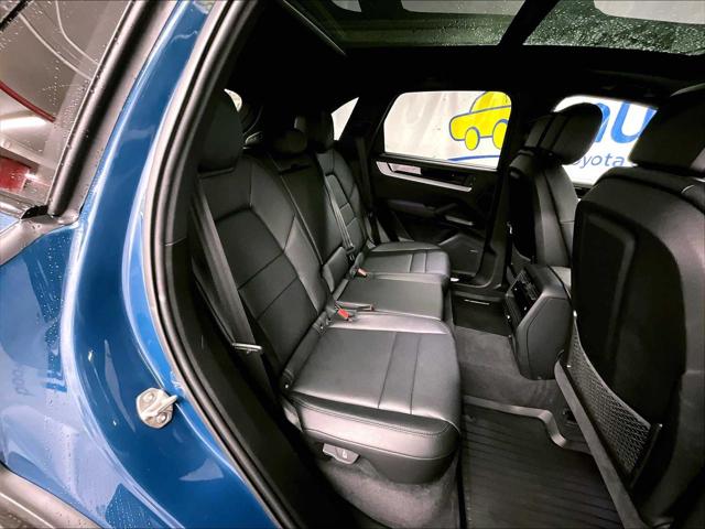 2024 Porsche Cayenne Unknown