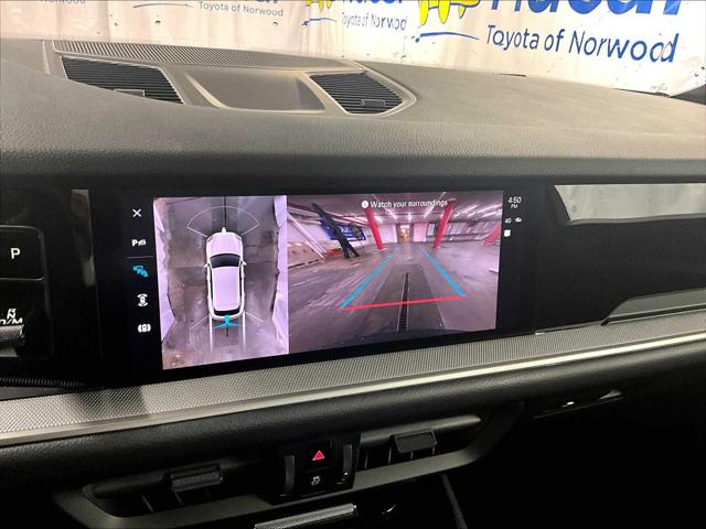 2024 Porsche Cayenne Unknown