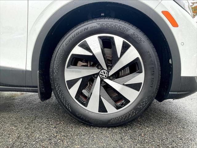 2023 Volkswagen ID.4 Pro