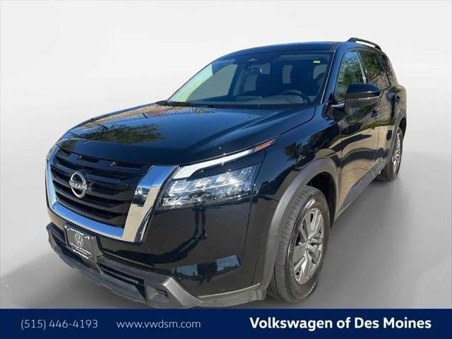 2025 Nissan Pathfinder SV 4WD for sale in Johnston, IA