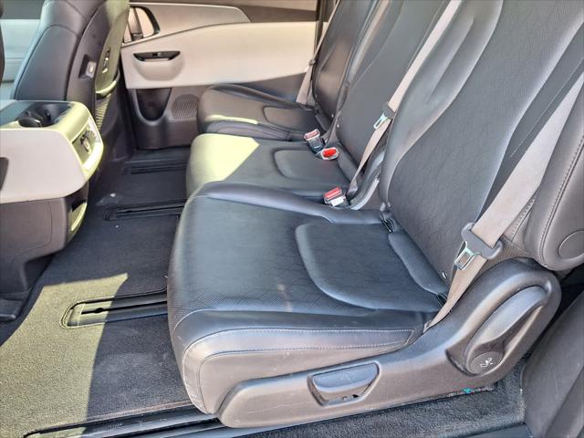 2023 Kia Carnival MPV LX Seat Package