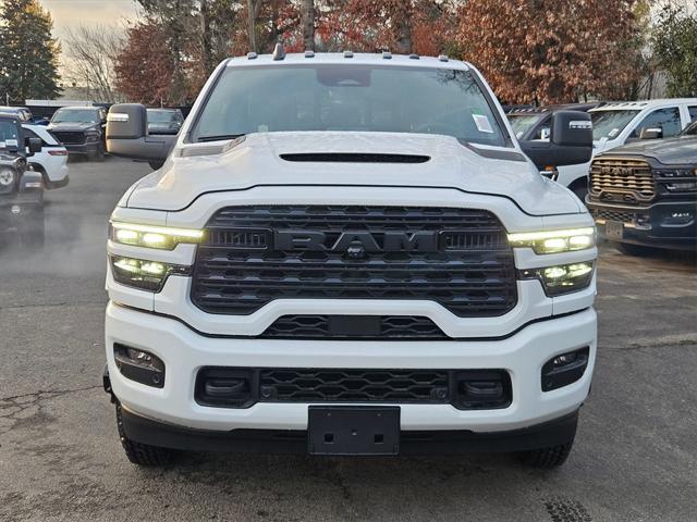 2026 RAM Ram 3500 RAM 3500 LIMITED MEGA CAB 4X4 64 BOX