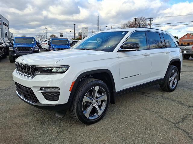 2025 Jeep Grand Cherokee GRAND CHEROKEE LIMITED 4X4