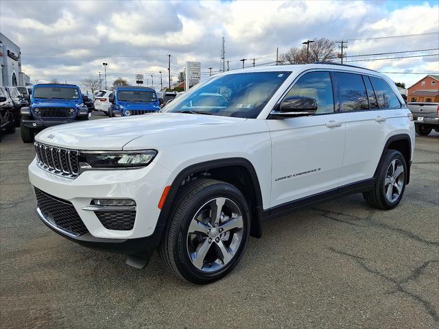 2025 Jeep Grand Cherokee GRAND CHEROKEE LIMITED 4X4