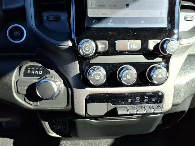 2026 Ram 1500 Express Crew Cab 4x2 5'7" Box