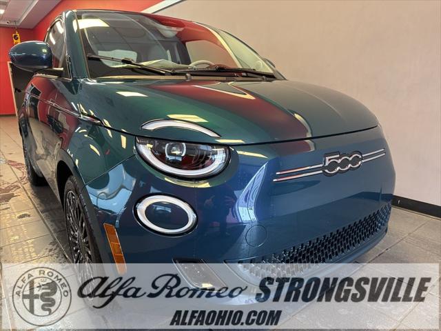 2025 Fiat FIAT 500e 500e ICONA 2025 Fiat FIAT 500e 500e ICONA