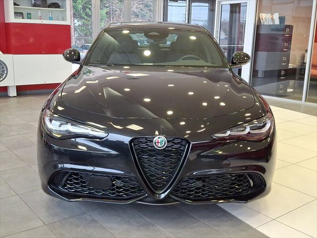 2025 Alfa Romeo Giulia GIULIA INTENSA AWD
