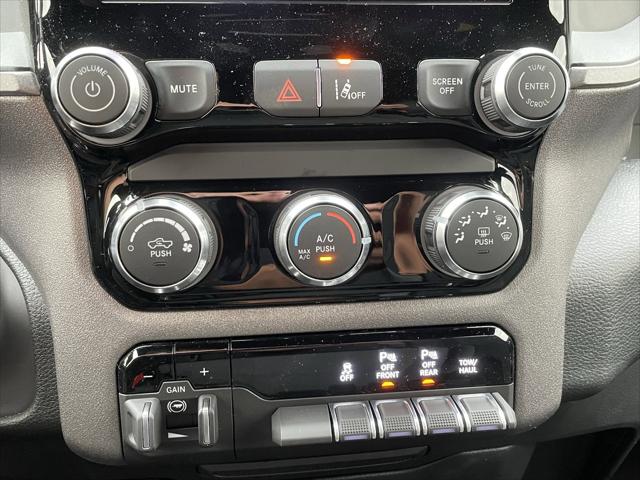 2026 Ram 1500 Express Crew Cab 4x2 5'7" Box